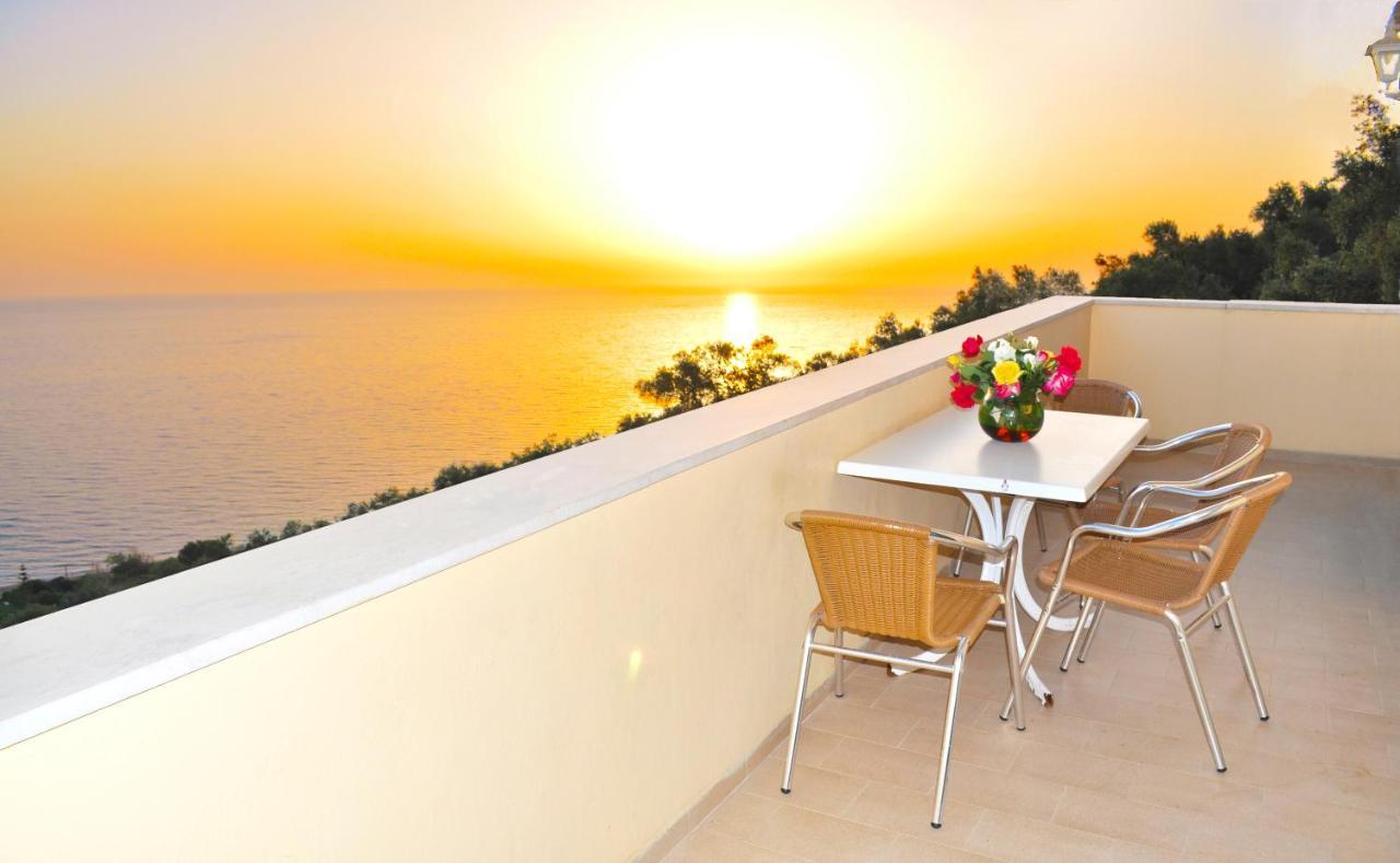 Holiday Apartments Maria With Pool - Agios Gordios Beach المظهر الخارجي الصورة